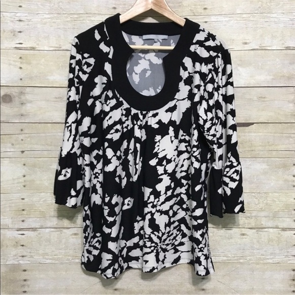 Violet & Claire abstract print bell sleeve top size large - Picture 2 of 7
